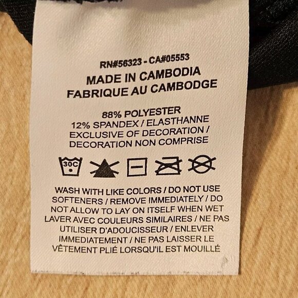 Size Small Nike Dri Fit Tampa Spartans Lightweight Jogger Pants Black Womens - Picture 8 of 9